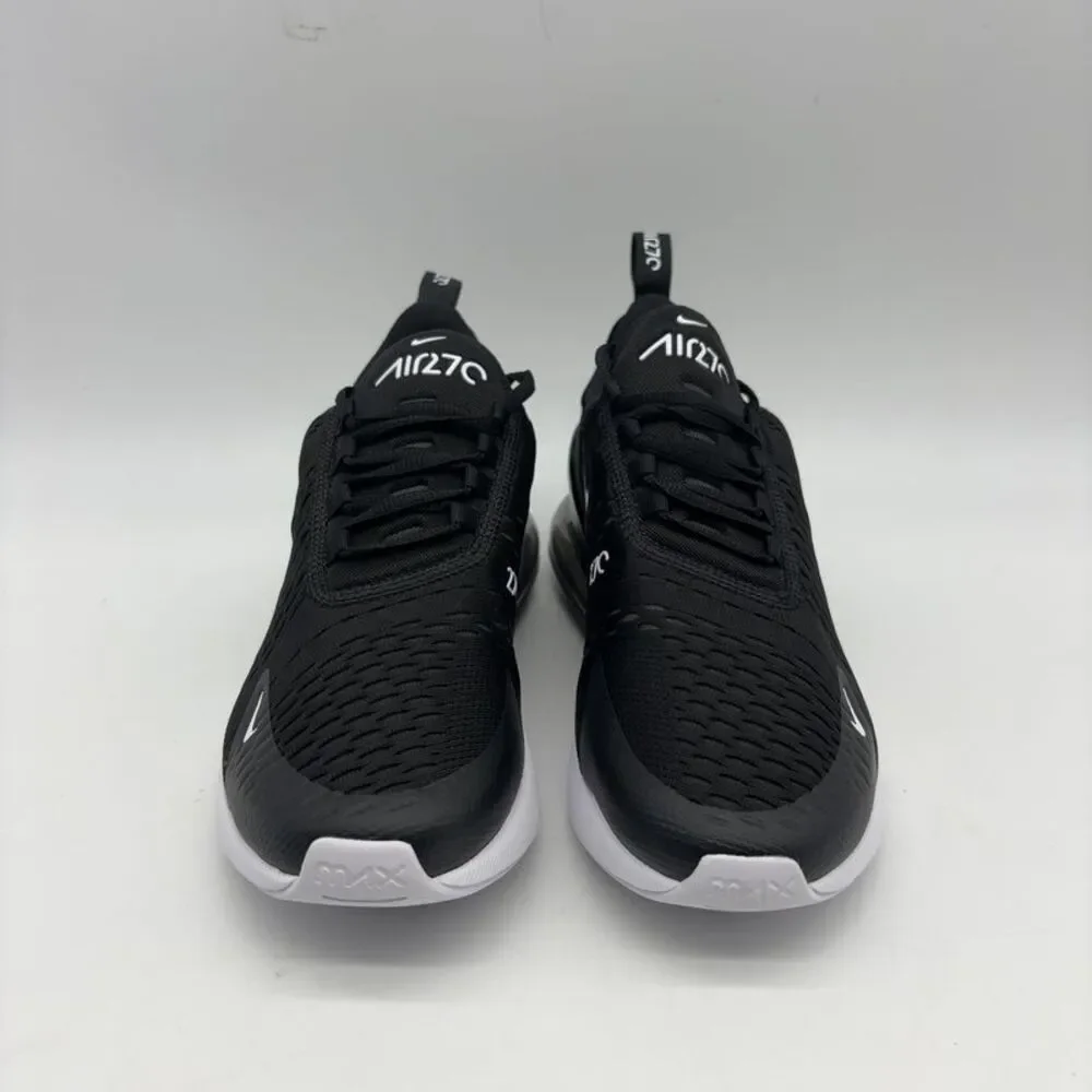 Nike Sneakers in Black